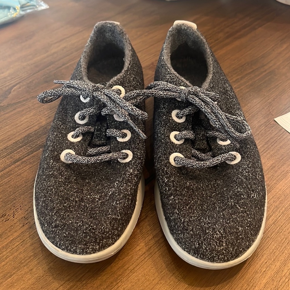 Heathered Gray Wool Allbirds Size 6